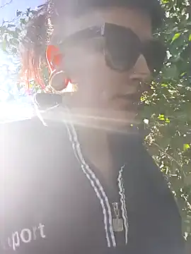 Snapshot of SweetPivoinee chatting on 03/03/26, 03:40 SweetPivoinee online show from 03/03/26, 03:40