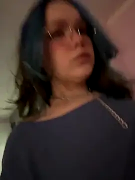 Snapshot of MaddisonHaas chatting on 12/01/24, 06:08 MaddisonHaas online show from 12/01/24, 06:08