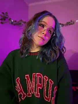 Snapshot of MaddisonHaas chatting on 12/13/24, 06:38 MaddisonHaas online show from 12/13/24, 06:38