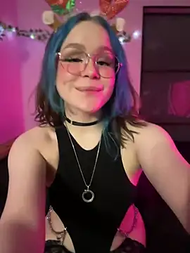 Snapshot of MaddisonHaas chatting on 12/26/24, 03:38 MaddisonHaas online show from 12/26/24, 03:38