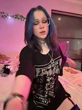 Snapshot of MaddisonHaas chatting on 02/04/25, 03:33 MaddisonHaas online show from 02/04/25, 03:33