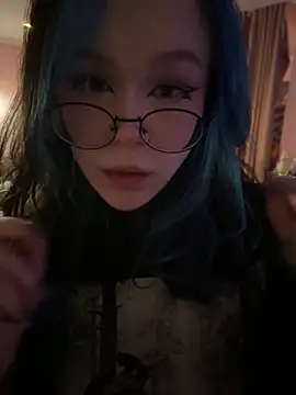 Snapshot of MaddisonHaas chatting on 02/18/25, 12:37 MaddisonHaas online show from 02/18/25, 12:37