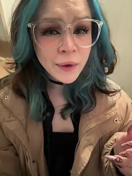 Snapshot of MaddisonHaas chatting on 03/21/25, 11:01 MaddisonHaas online show from 03/21/25, 11:01