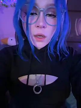 Snapshot of MaddisonHaas chatting on 10/13/25, 12:43 MaddisonHaas online show from 10/13/25, 12:43