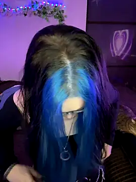 Snapshot of MaddisonHaas chatting on 10/22/25, 11:48 MaddisonHaas online show from 10/22/25, 11:48