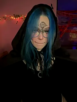 Snapshot of MaddisonHaas chatting on 11/02/25, 12:13 MaddisonHaas online show from 11/02/25, 12:13