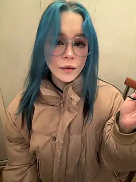 Snapshot of MaddisonHaas chatting on 11/17/25, 12:49 MaddisonHaas online show from 11/17/25, 12:49