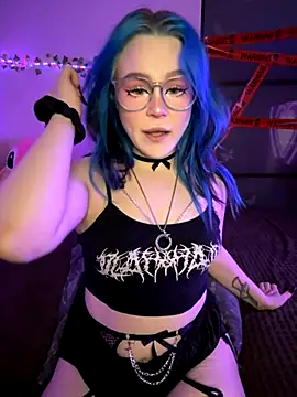 Snapshot of MaddisonHaas chatting on 11/18/25, 12:49 MaddisonHaas online show from 11/18/25, 12:49