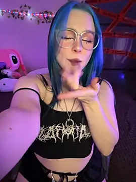 Snapshot of MaddisonHaas chatting on 11/27/25, 12:13 MaddisonHaas online show from 11/27/25, 12:13