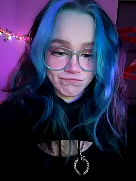 Snapshot of MaddisonHaas chatting on 12/01/25, 01:10 MaddisonHaas online show from 12/01/25, 01:10