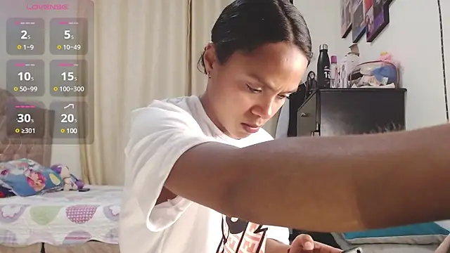 Snapshot of Samary_thomas chatting on 12/12/24, 01:10 Samary thomas online show from 12/12/24, 01:10