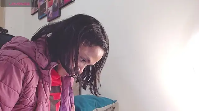 Snapshot of Samary_thomas chatting on 01/18/25, 12:13 Samary thomas online show from 01/18/25, 12:13