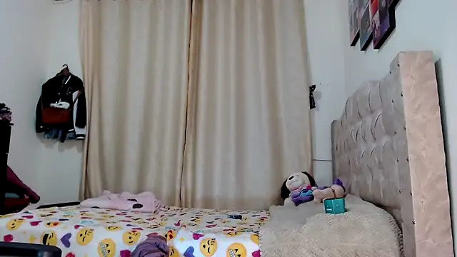 Snapshot of Samary_thomas chatting on 02/12/25, 01:30 Samary thomas online show from 02/12/25, 01:30