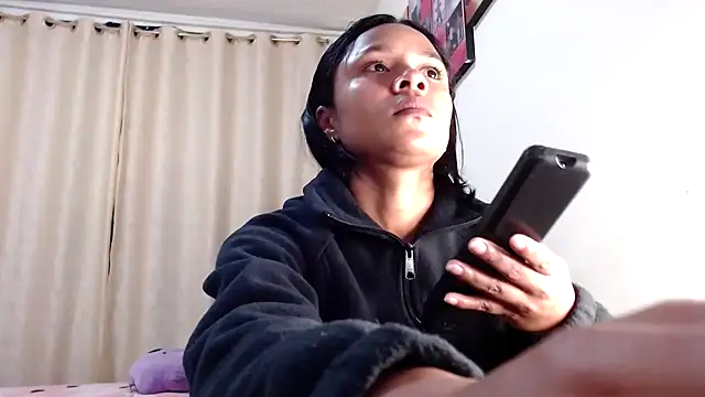 Snapshot of Samary_thomas chatting on 02/26/25, 01:11 Samary thomas online show from 02/26/25, 01:11