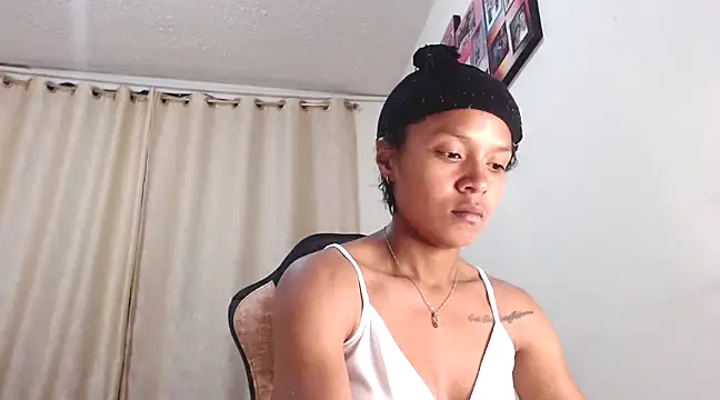 Snapshot of Samary_thomas chatting on 03/17/25, 11:43 Samary thomas online show from 03/17/25, 11:43