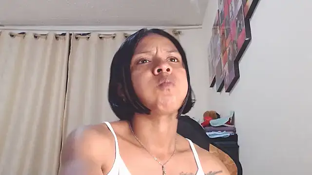 Snapshot of Samary_thomas chatting on 03/19/25, 12:26 Samary thomas online show from 03/19/25, 12:26