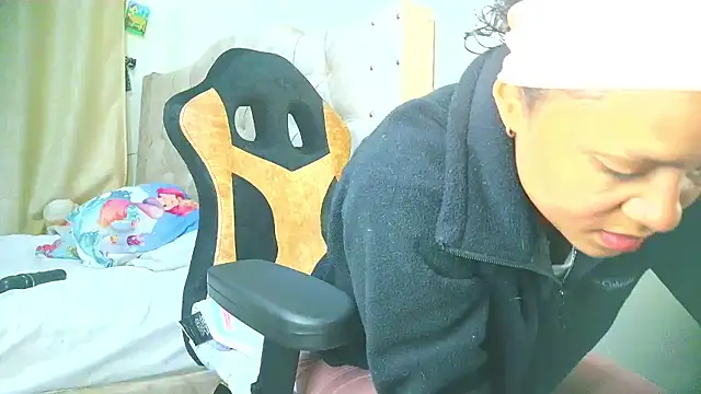 Snapshot of Samary_thomas chatting on 10/25/25, 01:46 Samary thomas online show from 10/25/25, 01:46