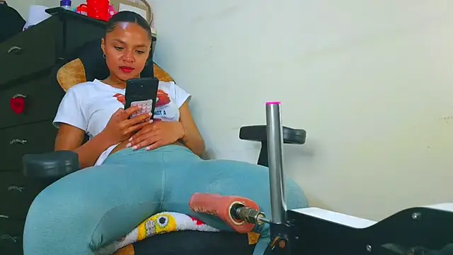 Snapshot of Samary_thomas chatting on 03/26/26, 03:12 Samary thomas online show from 03/26/26, 03:12