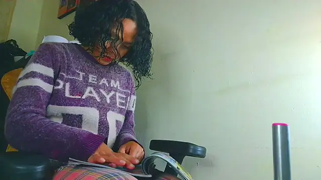 Snapshot of Samary_thomas chatting on 04/10/26, 01:00 Samary thomas online show from 04/10/26, 01:00