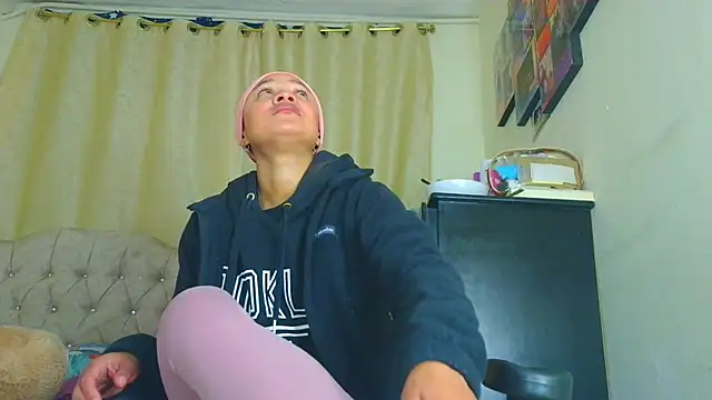 Snapshot of Samary_thomas chatting on 04/11/26, 02:27 Samary thomas online show from 04/11/26, 02:27