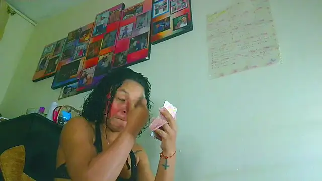 Snapshot of Samary_thomas chatting on 04/12/26, 01:43 Samary thomas online show from 04/12/26, 01:43