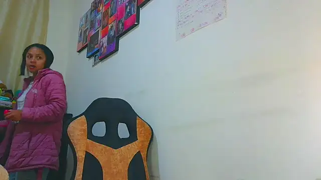 Snapshot of Samary_thomas chatting on 04/21/26, 12:23 Samary thomas online show from 04/21/26, 12:23