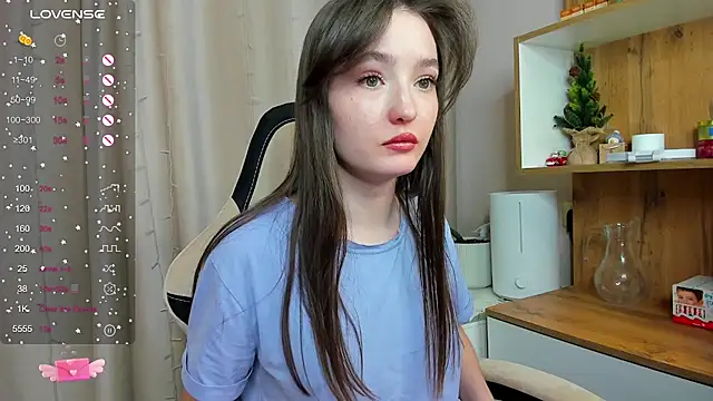 Fairyy Moon online show from 02/01/25, 02:24