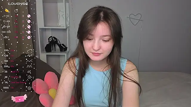 Fairyy Moon online show from 10/10/25, 11:26