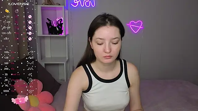 Fairyy Moon online show from 10/13/25, 12:32