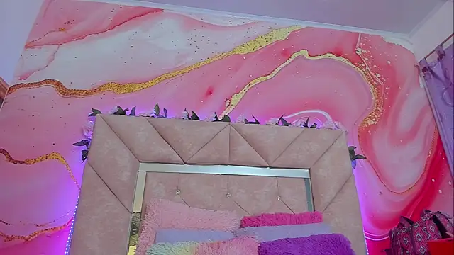 Taylor  cooper online show from 09/24/25, 06:33