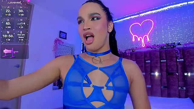 KylieVictoria online show from 01/12/25, 07:21