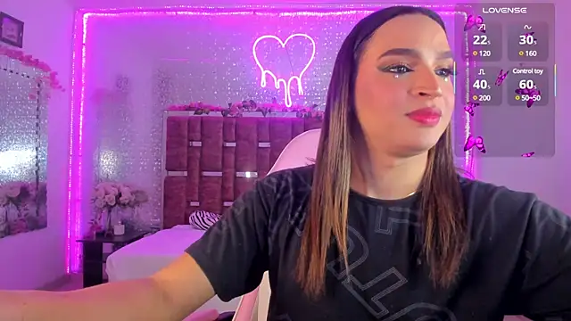 KylieVictoria online show from 02/10/25, 03:24