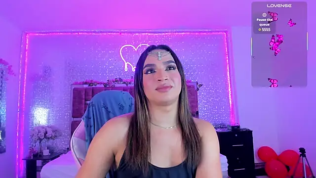 KylieVictoria online show from 02/11/25, 04:44