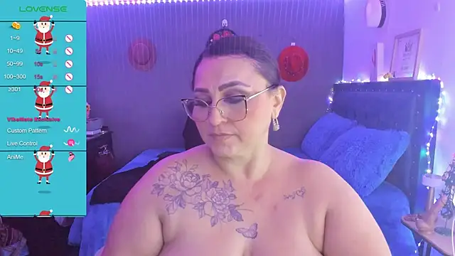 Snapshot of Ivonnee__ chatting on 12/15/24, 10:07 Ivonnee   online show from 12/15/24, 10:07