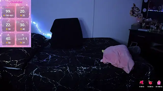 Snapshot of Ivonnee__ chatting on 01/15/25, 06:12 Ivonnee   online show from 01/15/25, 06:12