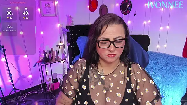 Ivonnee   online show from 02/07/26, 10:19