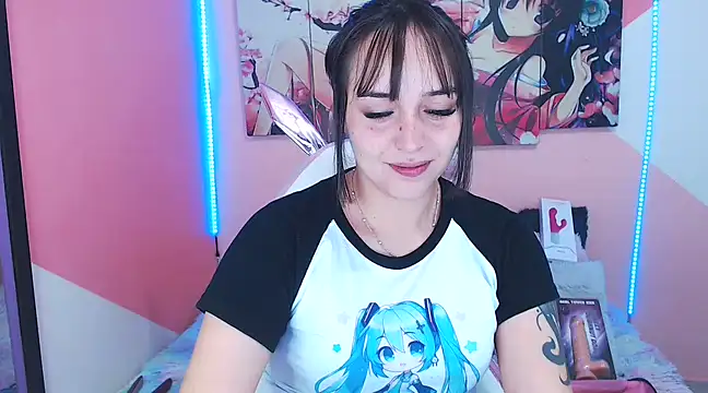 Snapshot of anyela_bubble19_ chatting on 03/10/25, 01:45 anyela bubble19 online show from 03/10/25, 01:45