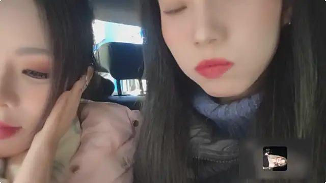 Snapshot of SS119 chatting on 01/28/25, 01:29 SS119 online show from 01/28/25, 01:29