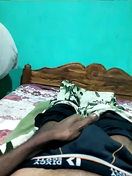 Snapshot of ravi707984 chatting on 03/22/26, 05:38 ravi707984 online show from 03/22/26, 05:38