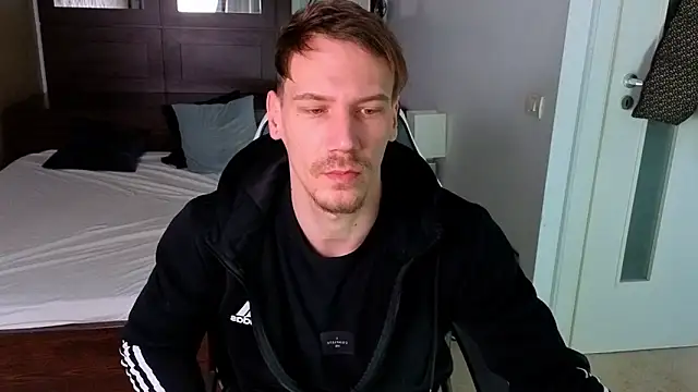 Snapshot of MateoBenjaminX chatting on 03/04/26, 11:27 MateoBenjaminX online show from 03/04/26, 11:27