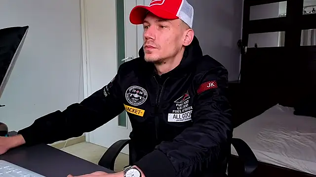 Snapshot of MateoBenjaminX chatting on 04/01/26, 11:00 MateoBenjaminX online show from 04/01/26, 11:00