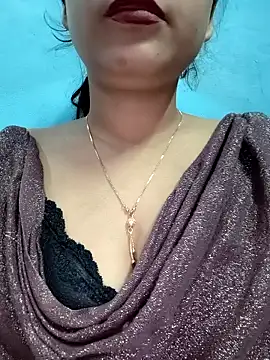 Snapshot of Shanaya_Hotty chatting on 12/03/24, 04:58 Shanaya Hotty online show from 12/03/24, 04:58