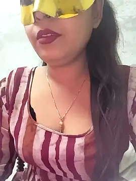 Snapshot of Shanaya_Hotty chatting on 12/07/24, 03:30 Shanaya Hotty online show from 12/07/24, 03:30