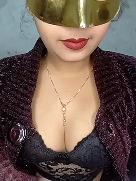 Snapshot of Shanaya_Hotty chatting on 12/17/24, 07:04 Shanaya Hotty online show from 12/17/24, 07:04