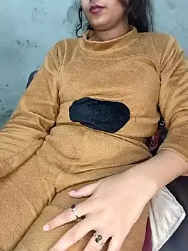 Snapshot of Shanaya_Hotty chatting on 01/22/25, 11:21 Shanaya Hotty online show from 01/22/25, 11:21