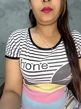 Snapshot of Shanaya_Hotty chatting on 03/12/25, 11:42 Shanaya Hotty online show from 03/12/25, 11:42