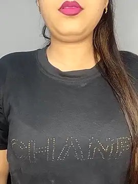 Snapshot of Shanaya_Hotty chatting on 10/14/25, 09:15 Shanaya Hotty online show from 10/14/25, 09:15