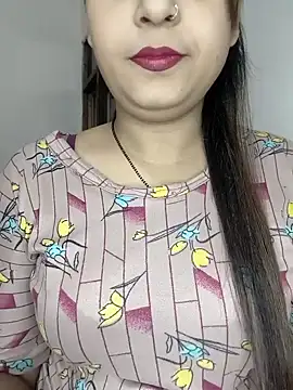 Snapshot of Shanaya_Hotty chatting on 10/24/25, 08:27 Shanaya Hotty online show from 10/24/25, 08:27