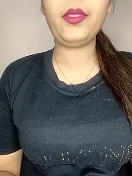 Snapshot of Shanaya_Hotty chatting on 11/23/25, 07:46 Shanaya Hotty online show from 11/23/25, 07:46