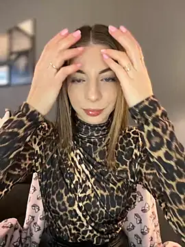 Mia Ethan online show from 11/27/25, 09:22